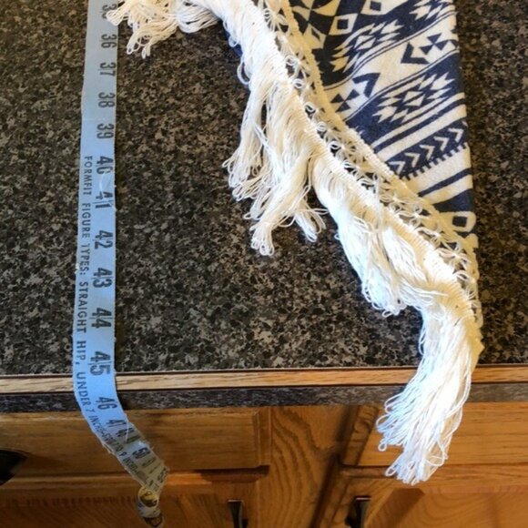 Massini XL Aztec Print Kimono Cardigan Shawl Fringe One Size Fits Most - Picture 8 of 9